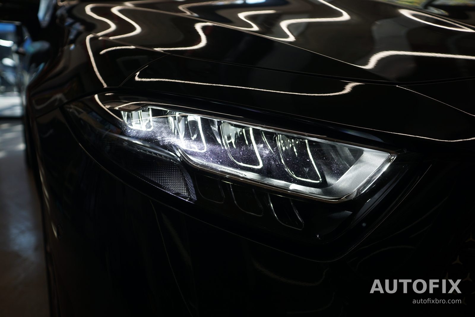 벤츠 C257 CLS 300d 멀티빔 헤드램프 점등 모습입니다.